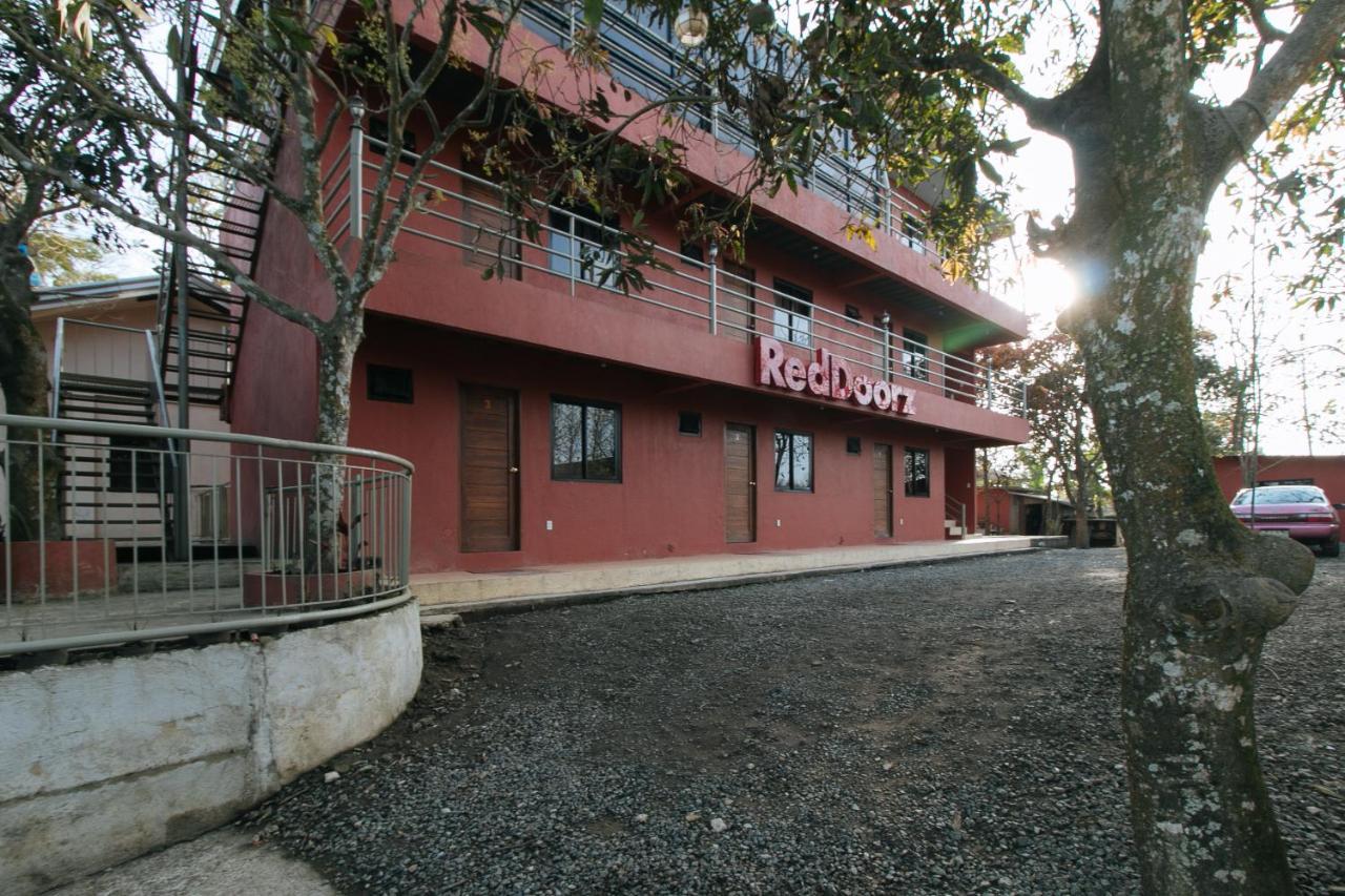 Reddoorz Plus At Malabag Silang - Vaccinated Staff Exterior photo